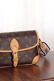 Fortok Louis Vuitton Diane Monogram Canvas handbag 15 x 9 x 24cm - 5