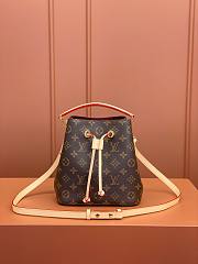 Fortok Louis Vuitton NéoNoé BB Monogram bucket bag 20x20x13cm - 1