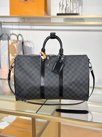 Fortok Louis Vuitton Keepall Bandoulière 45 in Damier Graphite Canvas 45x27x20cm