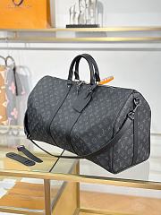 Fortok Louis Vuitton Keepall Bandoulière 55 in Monogram Eclipse canvas 55x31x26cm  - 4