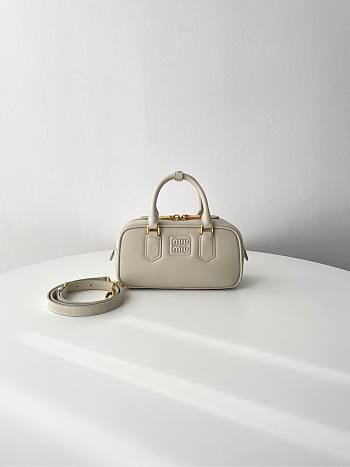 Fortok Miu Miu Arcadie Leather Small Bag Ivory 10.5×22×7.5cm