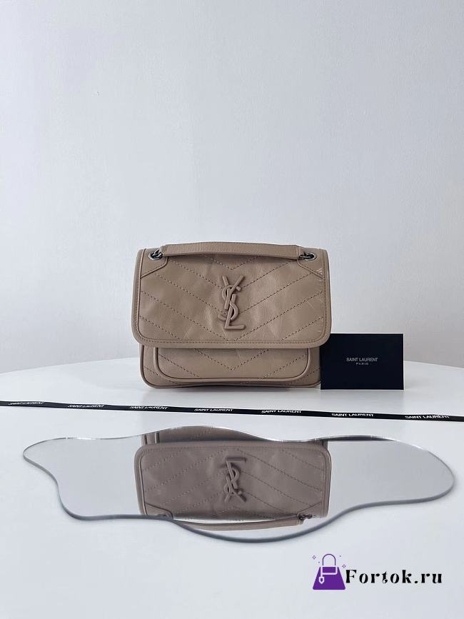 Fortok Saint Laurent Women's Niki Baby Shoulder Bag in Vintage Leather Brown 21x16x7.5cm - 1