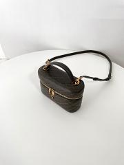 Fortok Saint Laurent Gaby Vanity Bag in Lambskin Green 18x11x6.5cm - 6