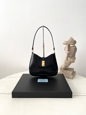 Fortok Prada Cleo brushed leather shoulder bag with clasp closure Black 22×18.5×4.5cm