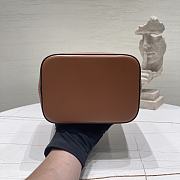 Fortok Celine Small Bucket Cuir Triomphe Shoulder Bag in smooth calfskin leather Brown 30x22x13cm - 6
