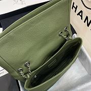 Fortok Chanel Handbag Leather in Green 32 x 7.5 x 19CM - 3