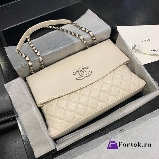 Fortok Chanel Handbag Caviar in Ivory 32 x 7.5 x 19CM - 1
