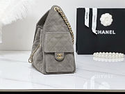 Fortok Chanel 25 taupe grey color in Suede Small bag 30x26x14cm - 6
