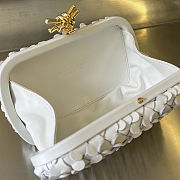 Fortok Bottega Veneta White Metallic Knot Leather Clutch Bag 19x11.5x5cm - 5