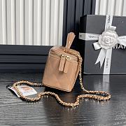 Fortok Chanel Vanity Case Bag in patent leather Brown 17cm  - 4