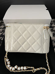 Fortok Chanel Vanity Case Bag With Heart Chain in White 17x10x8cm - 6