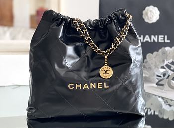 Fortok Chanel 22 bag in Black Gold hardware 39 x 42 x 8cm 
