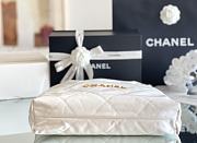 Fortok Chanel 22 bag in White Gold hardware 39 x 42 x 8cm  - 4