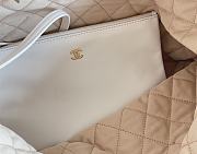 Fortok Chanel 22 bag in White Gold hardware 39 x 42 x 8cm  - 3
