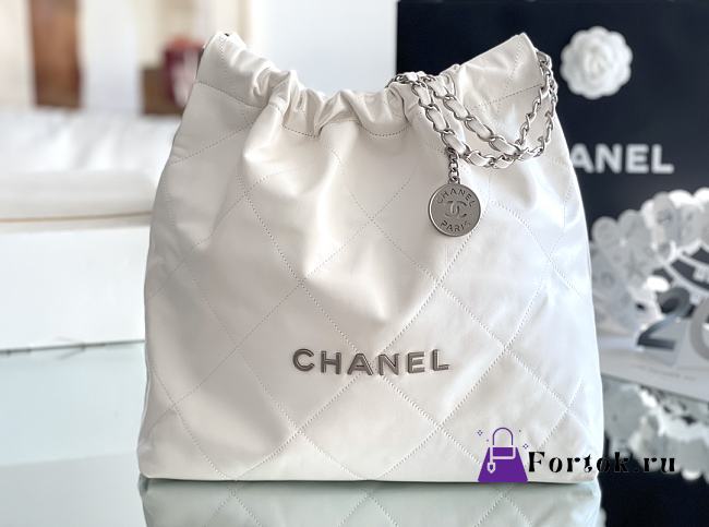Fortok Chanel 22 bag in White Silver hardware 39 x 42 x 8cm - 1