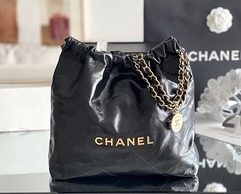 Fortok Chanel 22 bag in Black Gold hardware 35 x 37 x 7cm