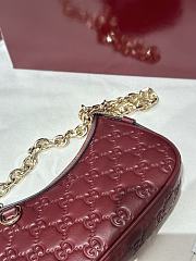 Fortok Gucci GG Emblem mini shoulder bag in red leather 19 x 12 x 4 cm - 4