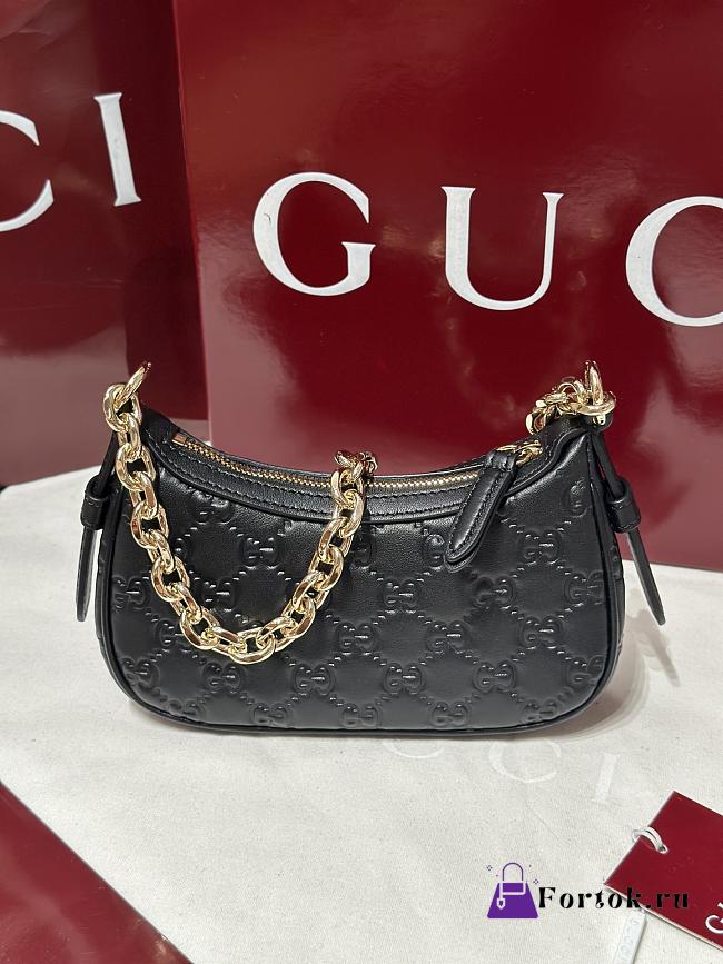 Fortok Gucci GG Emblem mini shoulder bag in Black leather 19 x 12 x 4 cm - 1