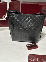 Fortok Gucci GG Emblem debossed leather tote bag in black 24x26x10cm - 1