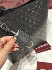 Fortok Gucci GG Emblem debossed leather tote bag in black 24x26x10cm - 5
