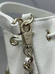 Fortok Chanel Clutch With Chain Caviar White 12.5-19-7.5cm - 4