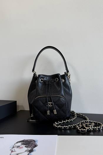 Fortok Chanel Clutch With Chain Caviar Black 12.5-19-7.5cm