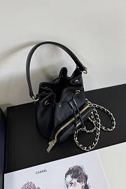 Fortok Chanel Clutch With Chain Caviar Black 12.5-19-7.5cm - 5