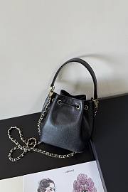 Fortok Chanel Clutch With Chain Caviar Black 12.5-19-7.5cm - 2