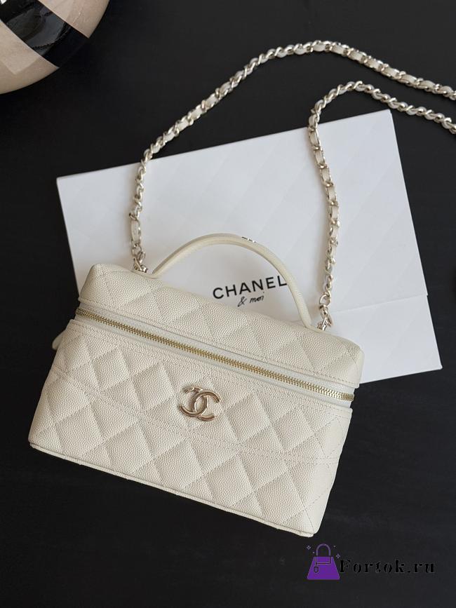 Fortok Chanel Vanity Case With Chain White Caviar 19.5×17×5cm - 1