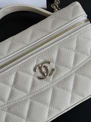 Fortok Chanel Vanity Case With Chain White Caviar 19.5×17×5cm - 6