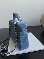 Fortok Chanel Vanity Case With Chain Blue Caviar 19.5×17×5cm - 3
