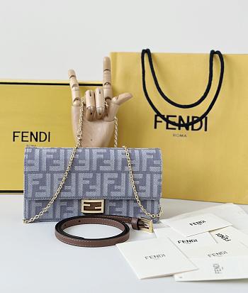 Fortok Fendi Baguette Continental Wallet on Chain 21x5x11.5cm