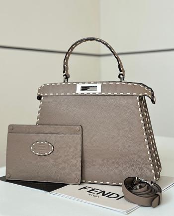 Fortok Fendi Peekaboo bag with Selleria stitching Brown 33×12×25cm