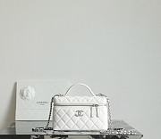 Fortok Chanel Vanity Case With Chain Top Handle White Caviar 19.5×17×5cm - 1