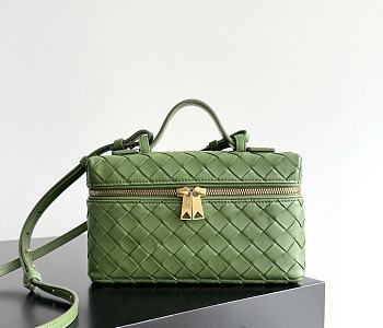 Fortok Bottega Veneta Bang Bang Intrecciato Vanity Bag in Green 22*12.5*5cm
