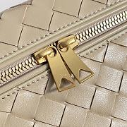 Fortok Bottega Veneta Bang Bang Intrecciato Vanity Bag in Beige 22*12.5*5cm - 6