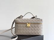 Fortok Bottega Veneta Bang Bang Intrecciato Vanity Bag Beige 22*12.5*5cm - 1