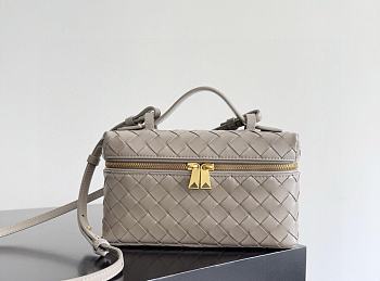 Fortok Bottega Veneta Bang Bang Intrecciato Vanity Bag Beige 22*12.5*5cm
