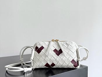 Fortok Bottega Veneta Concert Pouch White With Red Heart 18.5*11.5*8.5cm 