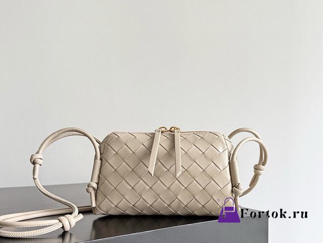 Fortok Bottega Veneta Concert Pouch Cream Beige 18.5*11.5*8.5cm  - 1
