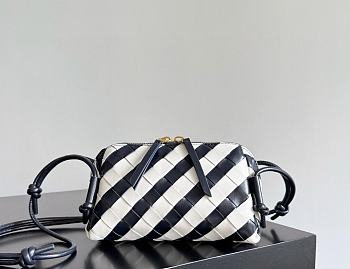 Fortok Bottega Veneta Concert Pouch Navy Blue/White 18.5*11.5*8.5cm 