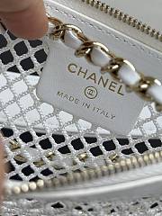 Fortok Chanel Round Clutch with Chain in white mesh and White lambskin leather 15 x 22 x 6cm - 4