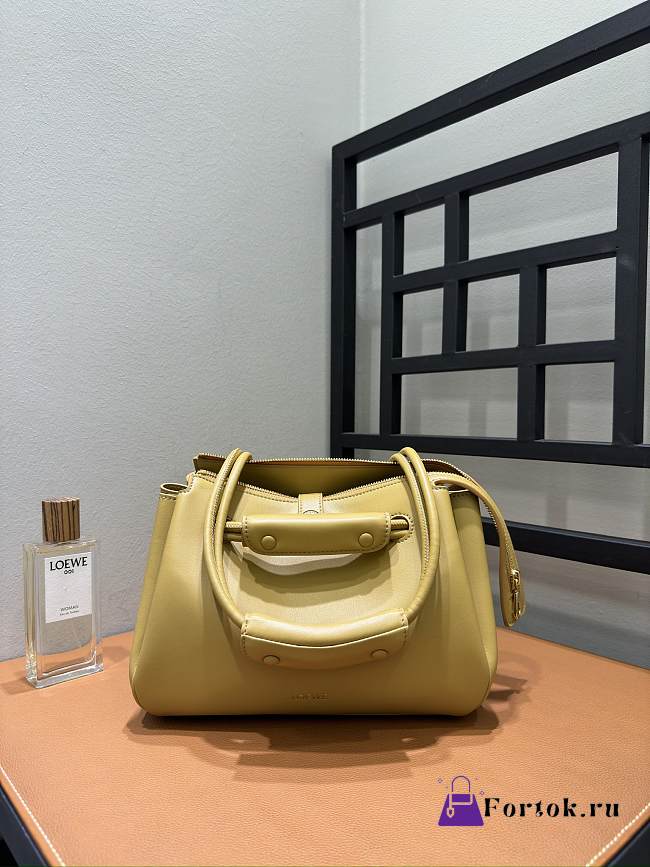 Fortok Loewe Madrid bag in calfskin Mini Bag Yellow 23.5 x 10 x 19 cm - 1