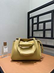 Fortok Loewe Madrid bag in calfskin Mini Bag Yellow 23.5 x 10 x 19 cm - 1