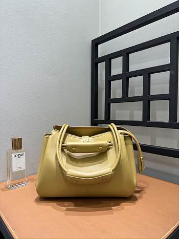 Fortok Loewe Madrid bag in calfskin Mini Bag Yellow 23.5 x 10 x 19 cm
