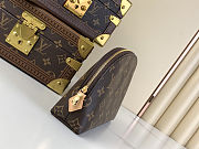 Fortok Louis Vuitton Cosmetic Pouch MM M46579 24 x 17 x 6 cm - 4