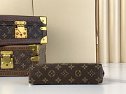 Fortok Louis Vuitton Cosmetic Pouch MM M46579 24 x 17 x 6 cm - 3