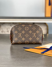 Fortok Louis Vuitton Cosmetic Pouch PM M47515 19 x 12 x 6 cm - 4