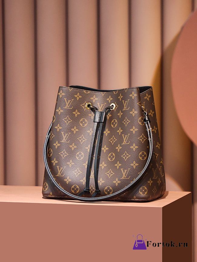Fortok Louis Vuitton NéoNoé MM bag in Monogram canvas with a Black interior and trim 26*26*17.5cm - 1