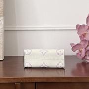 Fortok Louis Vuitton OnTheGo White Purple 18x15x8.5cm  - 5